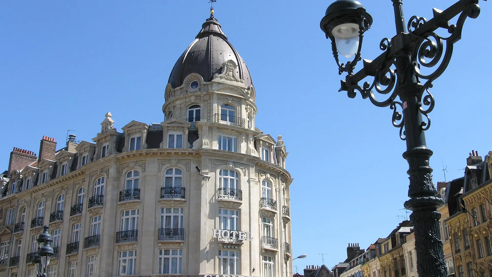 Hotel Carlton Lille location